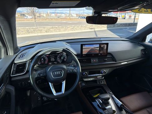 Used 2023 Audi Q5 2.0T Prestige w/ Prestige Package image 13