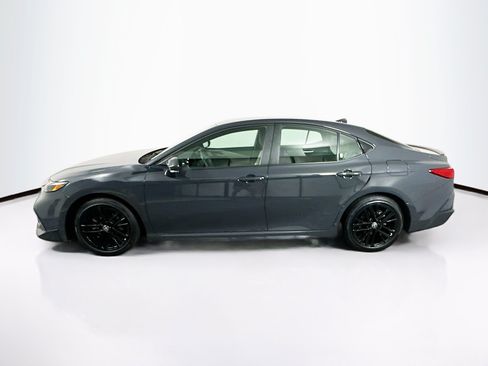 Used 2026 Toyota Camry SE w/ Convenience Package FWD image 4