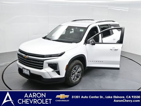 New 2026 Chevrolet Traverse LT w/ Driver Confidence Package image 39