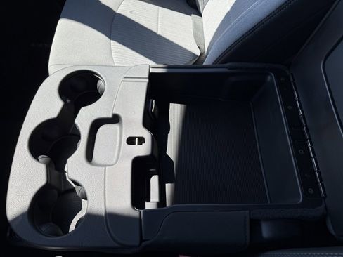 Used 2024 RAM 2500 Big Horn w/ Safety Group image 29