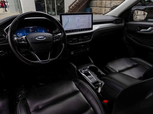 Used 2024 Ford Escape Platinum AWD/4WD image 17