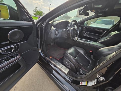 Used 2014 Jaguar XJ R LWB RWD image 8