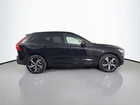Certified 2023 Volvo XC60 B5 Ultimate w/ Climate Package image 5