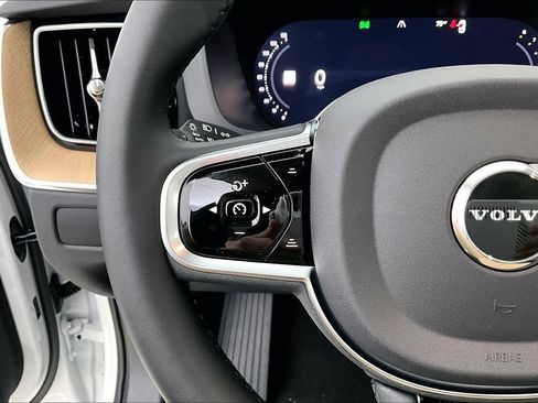 New 2026 Volvo XC60 B5 Core AWD/4WD image 15