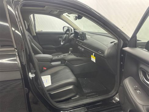 Used 2026 Honda HR-V EX-L image 14