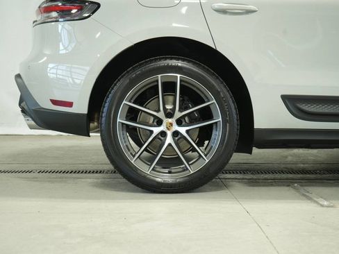 New 2025 Porsche Macan image 39