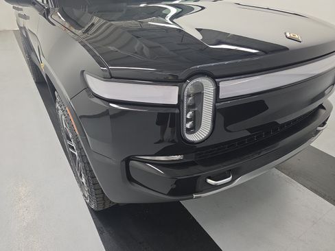 Used 2024 Rivian R1S Adventure AWD/4WD image 38