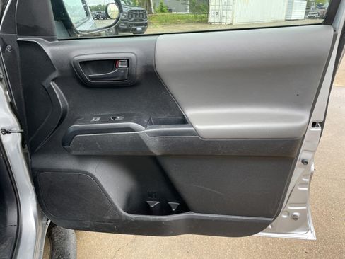 Used 2022 Toyota Tacoma SR w/ SR Convenience Package RWD image 39
