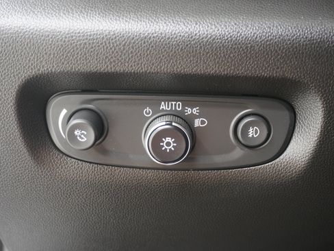 Used 2021 Chevrolet Traverse Premier w/ Redline Edition FWD image 26