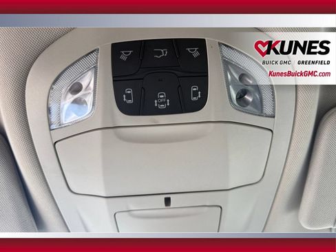 Used 2023 Chrysler Pacifica Touring-L FWD image 17