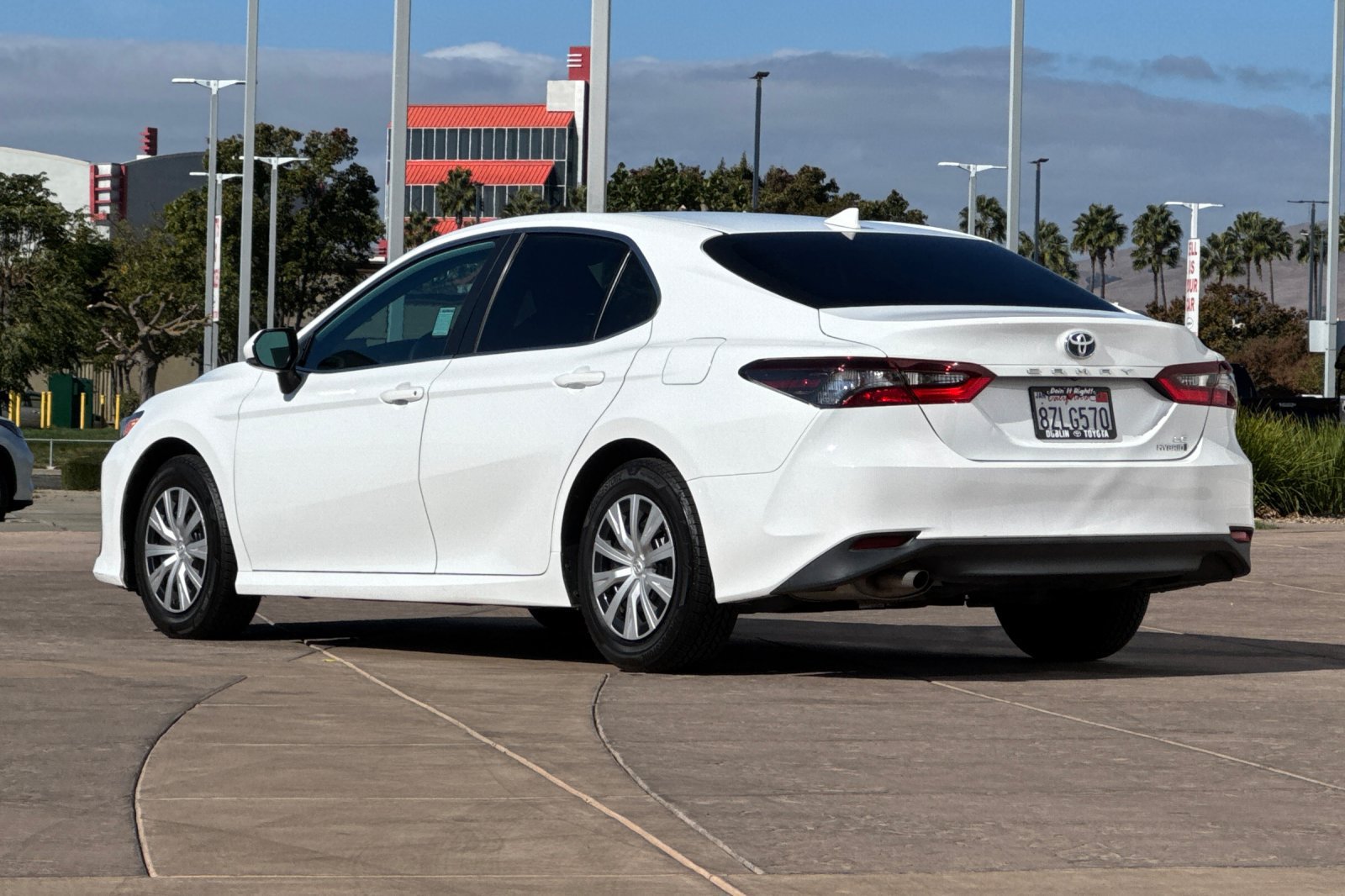 Certified 2022 Toyota Camry LE FWD image 7