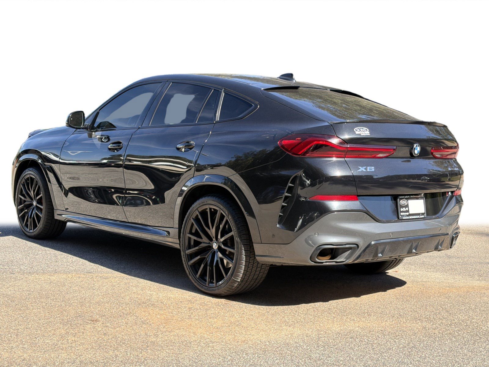 Used 2022 BMW X6 xDrive40i w/ M Sport Package AWD/4WD image 27