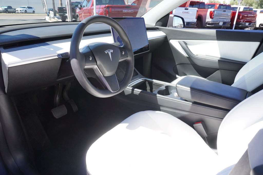 Used 2021 Tesla Model Y Long Range AWD/4WD image 20
