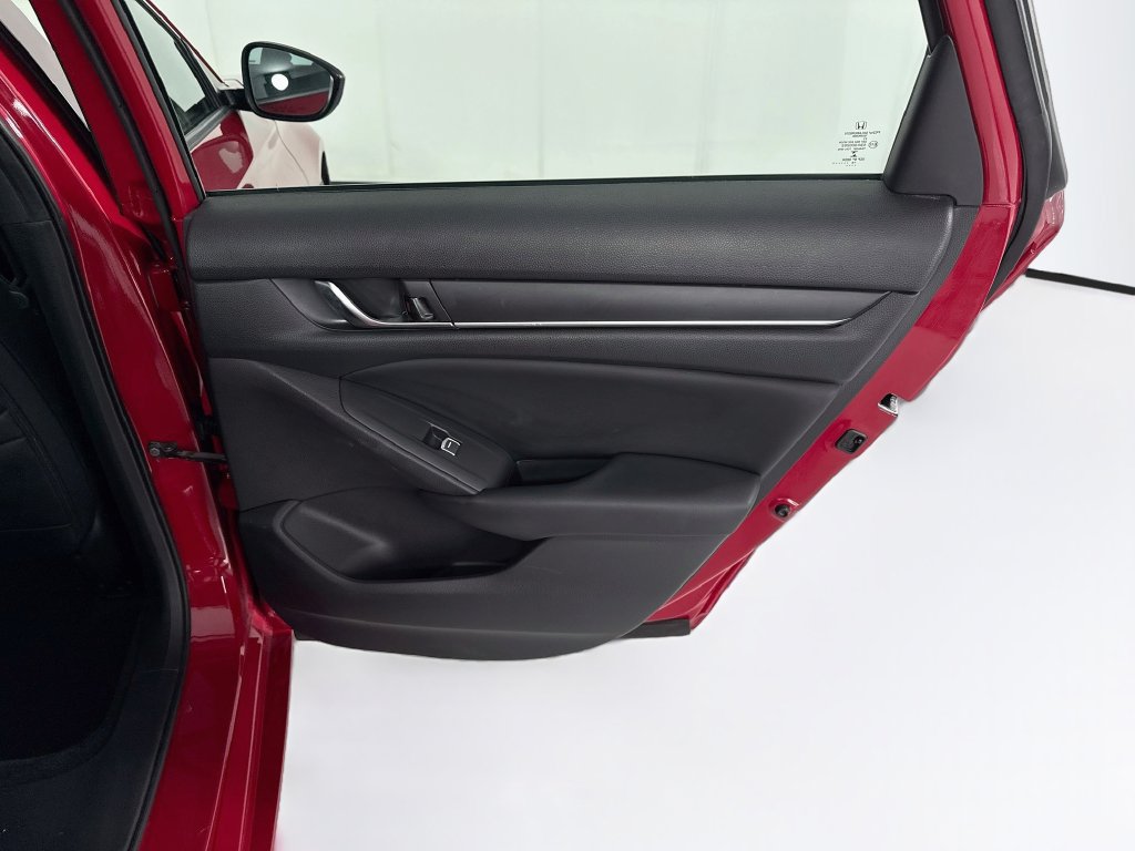 Certified 2018 Honda Accord Sport image 27