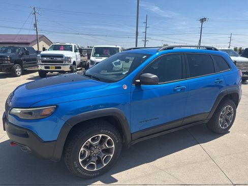 Used 2021 Jeep Cherokee Trailhawk w/ Trailer Tow Group AWD/4WD image 4