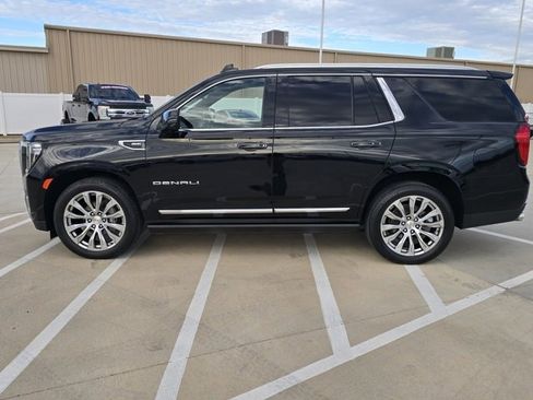 Used 2023 GMC Yukon Denali image 1