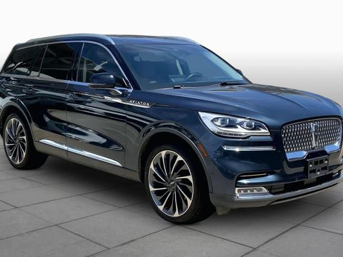 Used 2022 Lincoln Aviator Reserve w/ Equipment Group 201A AWD/4WD image 2