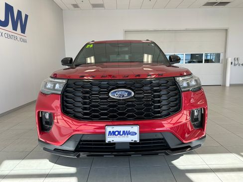 Used 2025 Ford Explorer ST-Line w/ Premium Package AWD/4WD image 3