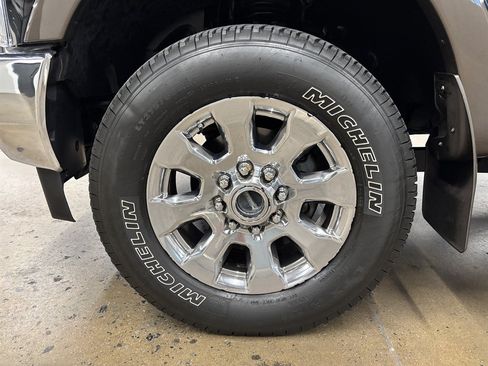 Used 2017 Ford F250 Lariat w/ Chrome Package AWD/4WD image 6