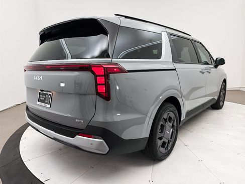 Certified 2025 Kia Carnival EX FWD image 18