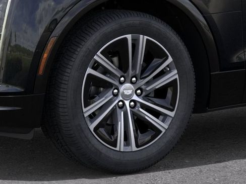 New 2026 Cadillac Lyriq Luxury w/ LPO, Floor Liner Package AWD/4WD image 9