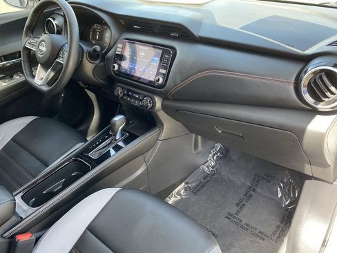 Used 2023 Nissan Kicks SR w/ SR Premium Package image 17