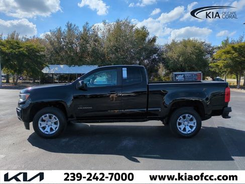Used 2021 Chevrolet Colorado LT w/ LT Convenience Package image 8
