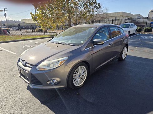 Used 2012 Ford Focus SEL image 2