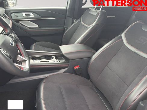 Used 2025 Ford Explorer ST RWD image 15