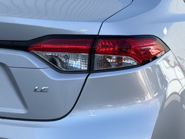 Certified 2025 Toyota Corolla LE FWD image 8
