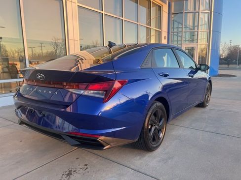 Used 2023 Hyundai Elantra SEL image 4