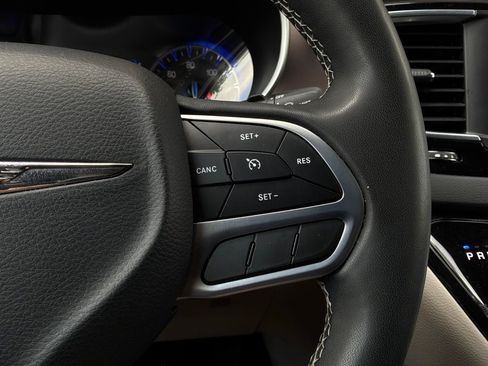 Used 2023 Chrysler Voyager LX FWD image 40
