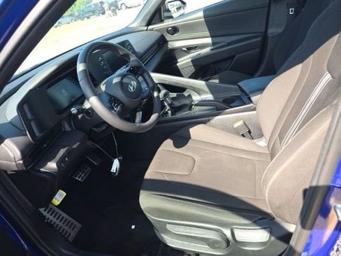 Used 2026 Hyundai Elantra Sport FWD image 8