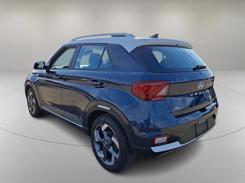 Certified 2021 Hyundai Venue w/ Cargo Package image 7