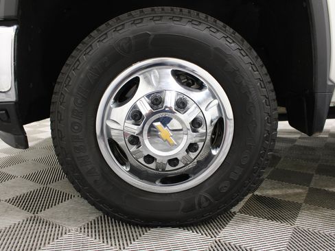 Used 2024 Chevrolet Silverado 3500 LT w/ Convenience Package RWD image 35