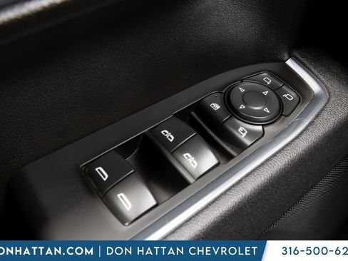 Used 2025 GMC Sierra 1500 SLT AWD/4WD image 12