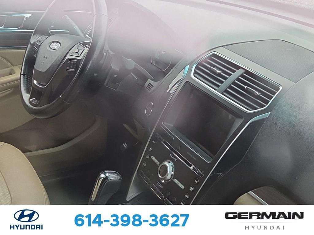 Used 2016 Ford Explorer Limited w/ Equipment Group 301A AWD/4WD image 13