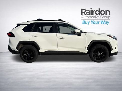 Used 2022 Toyota RAV4 XLE w/ Convenience Package AWD/4WD image 8