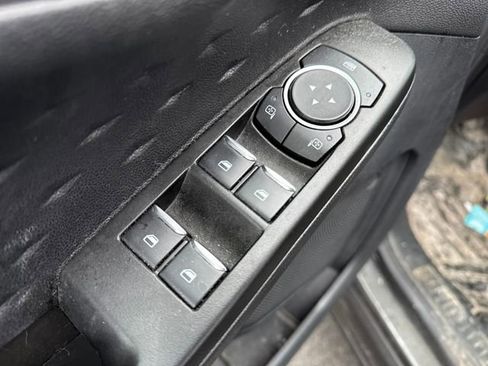 Used 2020 Ford Escape SE Sport image 18