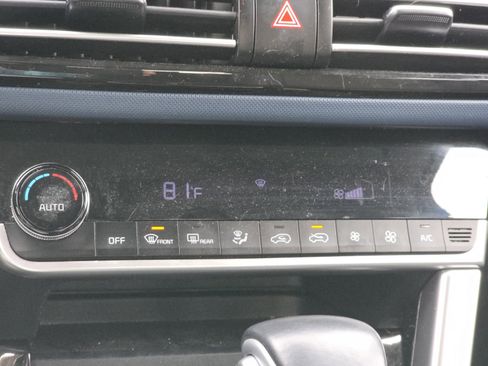 Used 2023 Kia Seltos S image 12