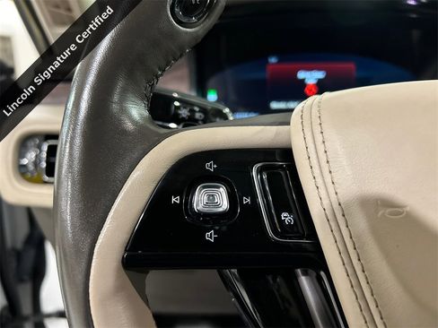 Used 2023 Lincoln Aviator Reserve w/ Equipment Group 201A image 12