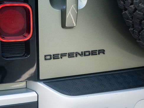 Used 2020 Land Rover Defender 110 SE AWD/4WD image 20