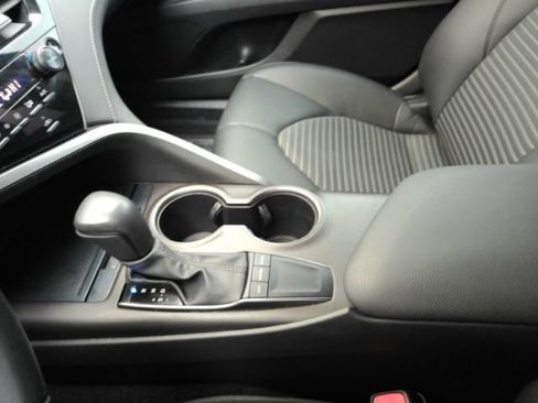 Used 2023 Toyota Camry SE image 39