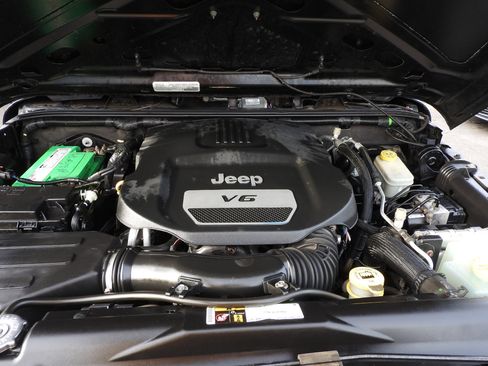 Used 2015 Jeep Wrangler Unlimited Sport w/ Quick Order Package 24S image 15