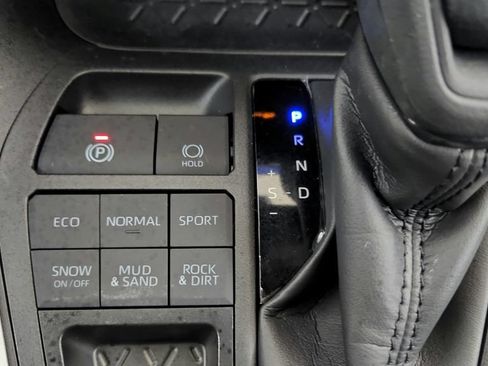 Used 2025 Toyota RAV4 XLE w/ Convenience Package AWD/4WD image 43