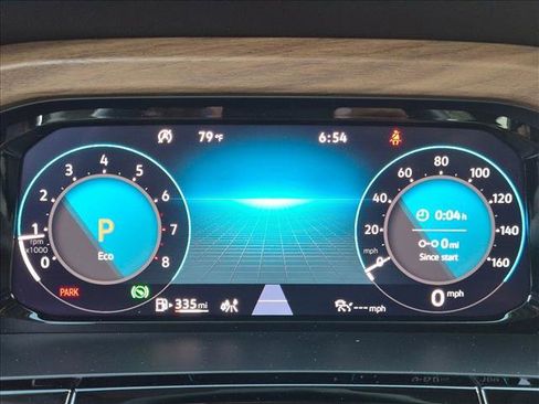 Used 2024 Volkswagen Atlas SE w/ Panoramic Sunroof Package FWD image 14