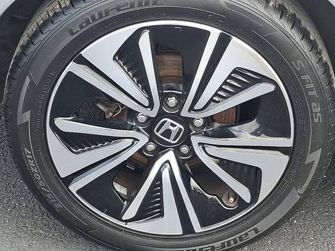 Used 2018 Honda Civic EX-T image 9