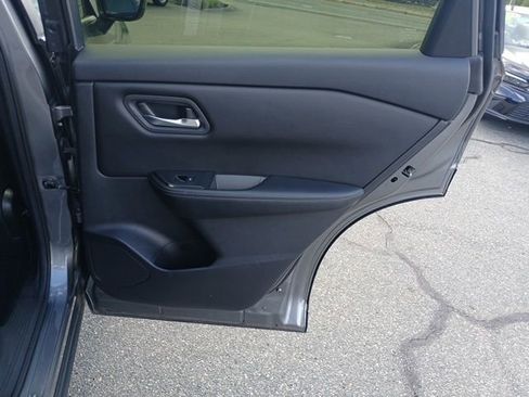 Used 2024 Nissan Rogue SV image 21