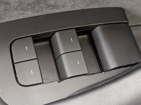 Used 2023 Tesla Model 3 Standard Range image 24