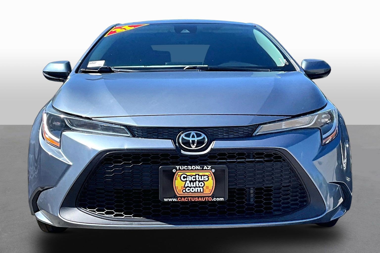 Used 2021 Toyota Corolla LE FWD image 2